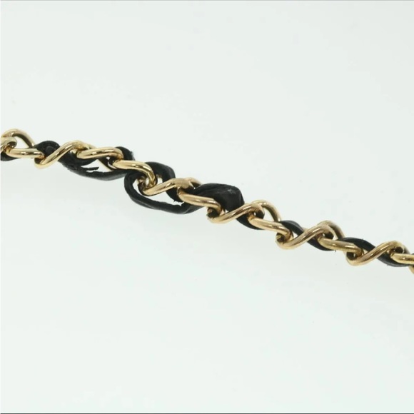 Chanel Shoulder Bag - Picture 9 of 16